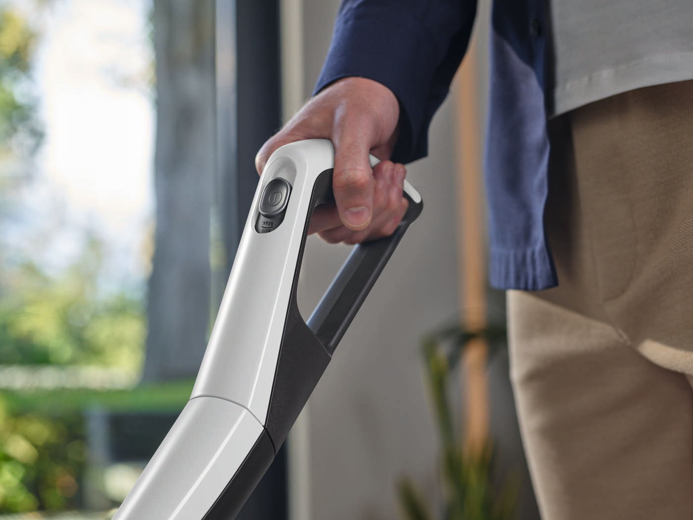 Triflex HX2 Lotus White Cordless Stick Vacuum